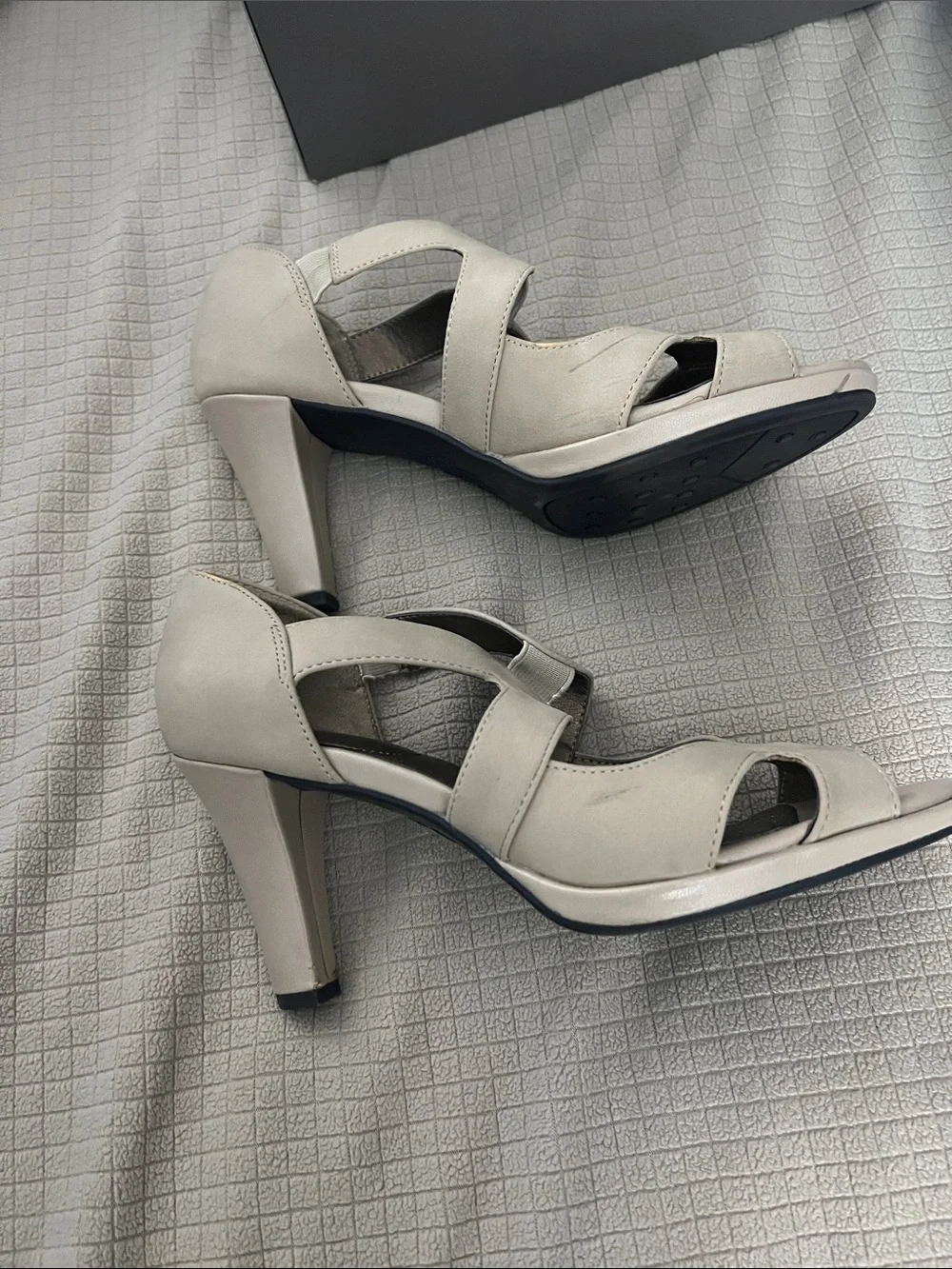 Life Stride Women's Taupe Strappy Heels